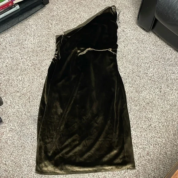 Reiss One Shoulder Velvet Dress in Dark Olive - Picture 1 of 11